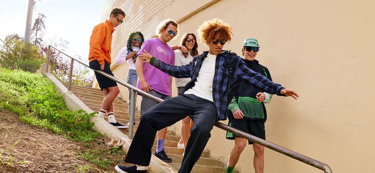ROPA – Oakley Perú