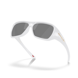 CHAMINADE PEARL WHITE PRIZM BLACK